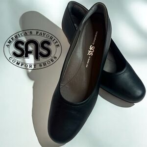 SAS Regina Handcrafted Smooth Black Leather Pumps Low Heel Made in USA Shoes